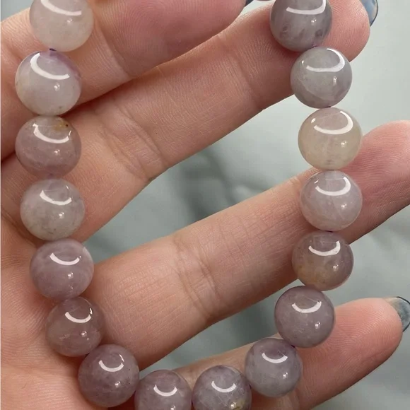 Elegant Pink Amethyst Beaded Bracelet - Picture 1 of 8